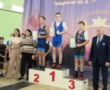Турнир по тяжелой атлетике.