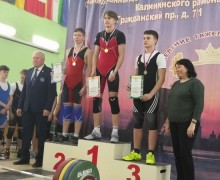 Турнир по тяжелой атлетике.