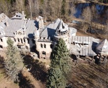 Елисеевский замок в Белогорке.